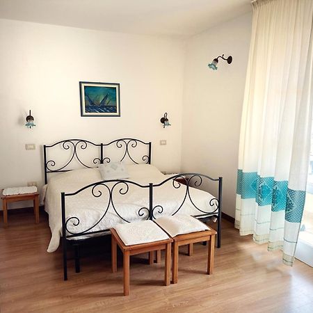 B&B Tre - Rooms & Relax Ористано Экстерьер фото